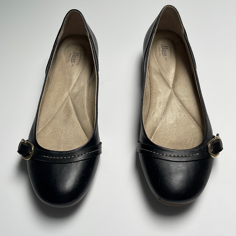 Bass, black, women’s flats, size 9M.